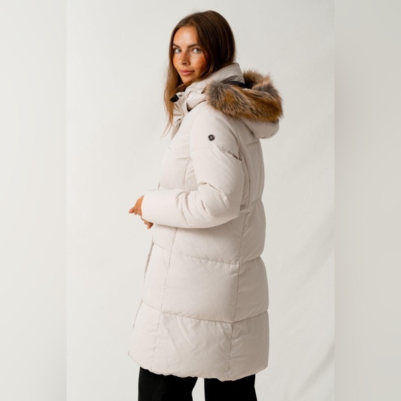 Giordano Goose down Long Puffer with Detachable hoodie and Fur trim- Medium - Picture 15 of 15